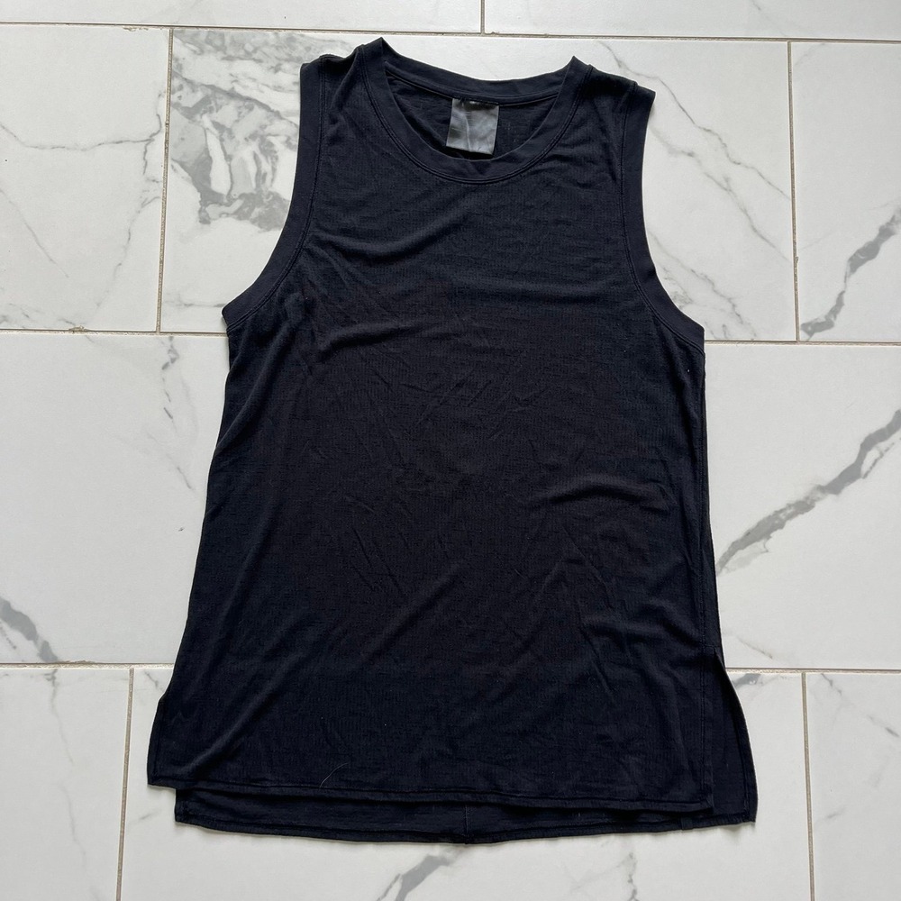 Lululemon Uncovered tank black sz 10